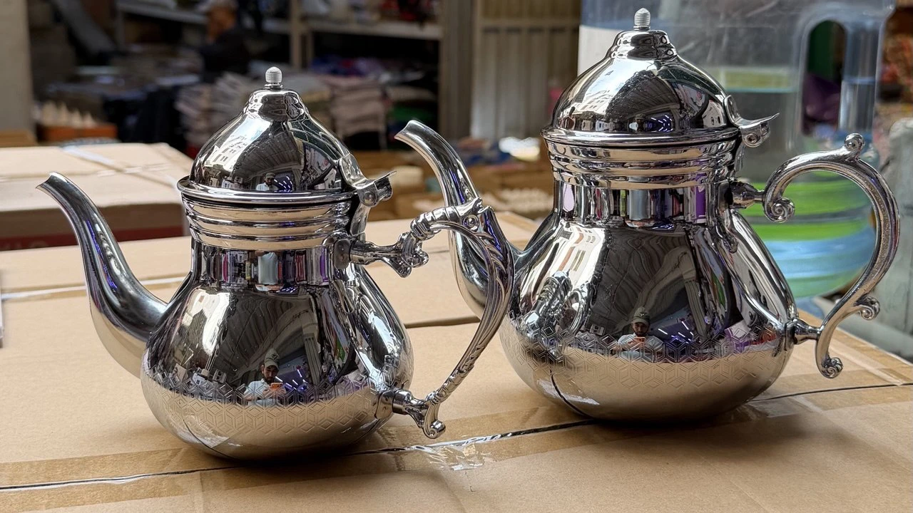 إبريق الشاي المغربي إينوكس ثقيل - schlöizer (Moroccan Stainless Steel Heavy Duty Tea Pot - schlöizer)